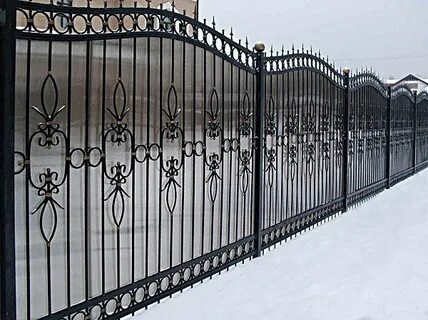 кованый забор с поликарбонатом